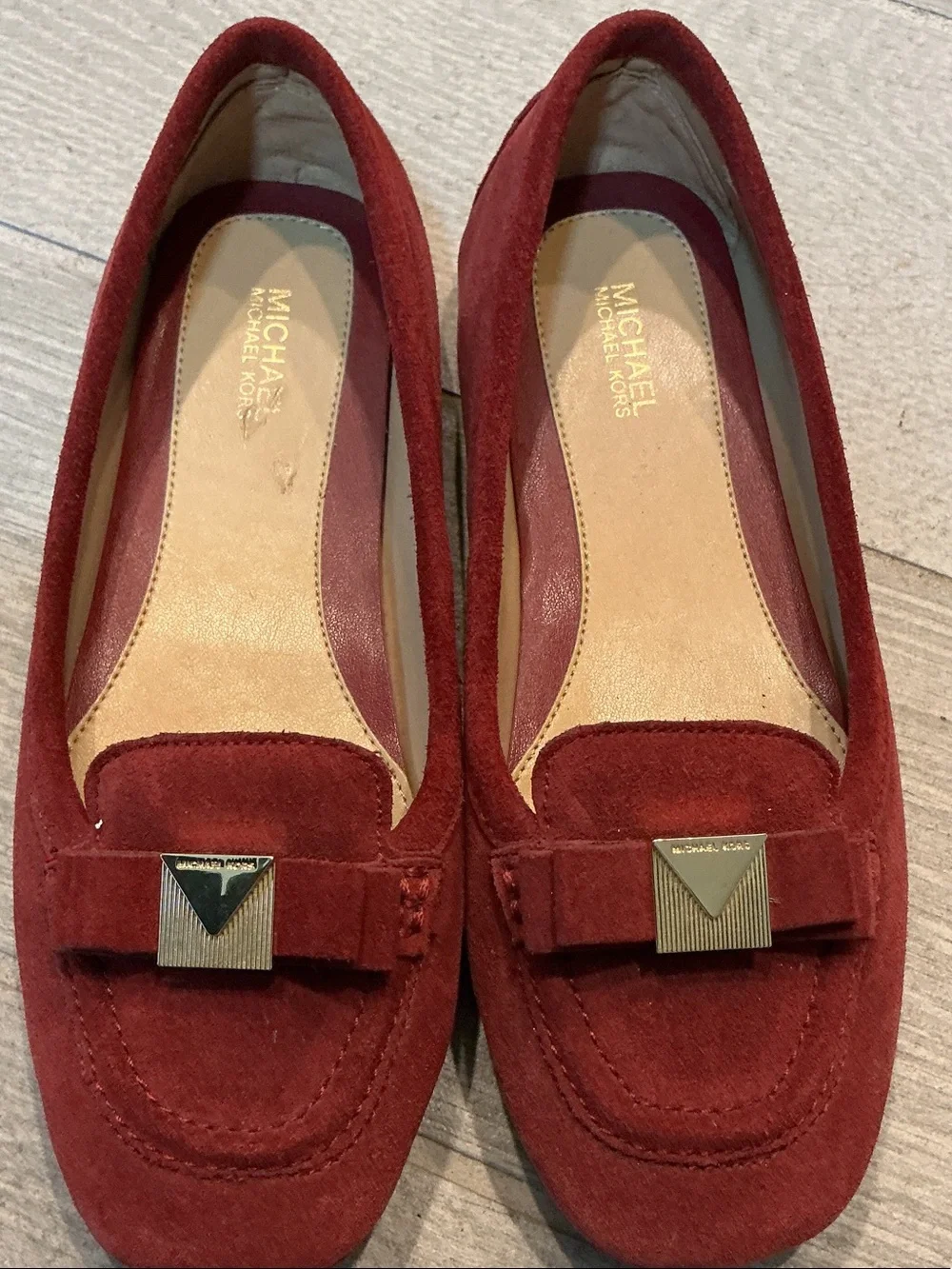 Michael Kors Caroline Women's Mulberry Red Suede Loafers Front Bow Sz 6M